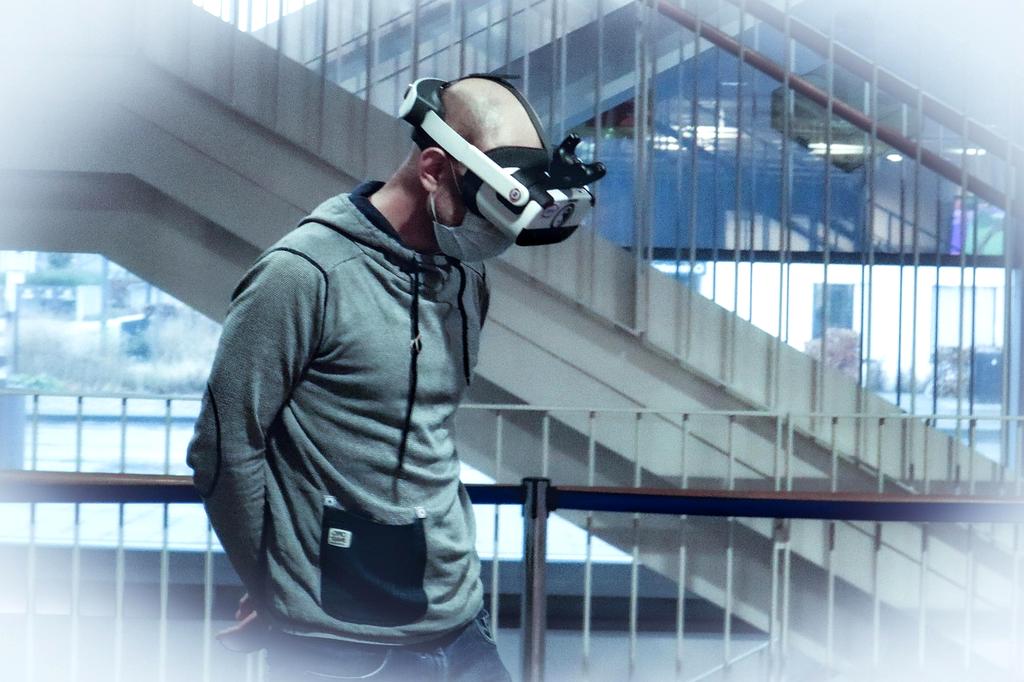 Cutting-edge neural VR headset displayed on futuristic platform